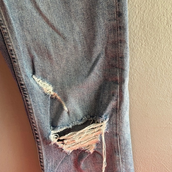Topshop Moto distressed frayed hem button fly jeans. Size 24. - Picture 4 of 11
